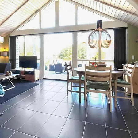 2 Bedroom In Semesterbostad Kerteminde